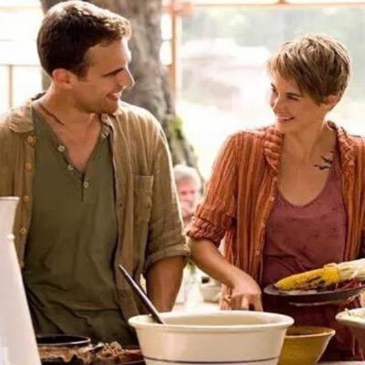 ShaileneNiki's profile picture. 