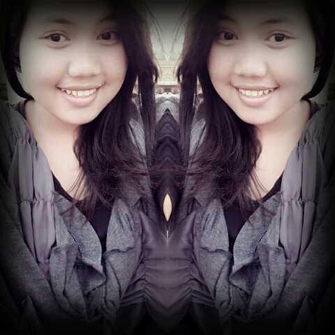 wulanmaulina123's profile picture. hidup kita yg ngejalanin , orang lain yg menilai :)