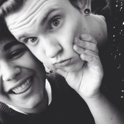 hey levi if you're here because you read my letter im now @wolveslevi :) i love you x