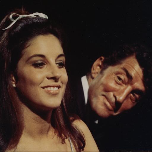 Official Account-American singer, actor, performer & daughter of iconic entertainer Dean Martin. No DM, please visit https://t.co/qiwbRmYoed