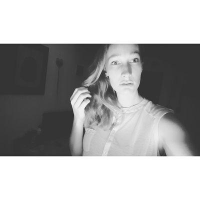 xNinaaa__'s profile picture. Volleybalster (allrounder) / wielrenner / student / levensgenieter ツ ♡