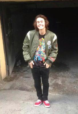 harry2styles13's profile picture. Si pudiera conocer personalmente a Harry Styles le daría un fuerte abrazo Y me lo comería a besos •Nash grier me domina•