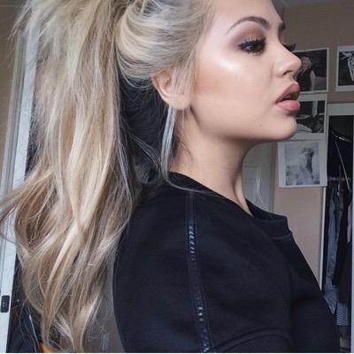 follow @Iaurentboca and spam for a fb  she's an active tweet LIKER