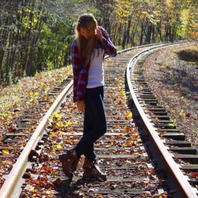 @CouldItBe_AndiE