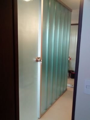 aberturas de aluminios, Mamparas de baño, espejos, vidrios de seguridad, barandas vidriadas