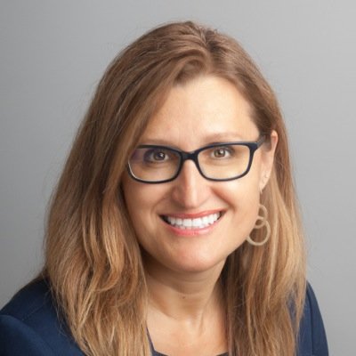 LucyVentresca's profile picture. Passionate marketer, wife and mother who enjoys music, books (on paper), travel, family and fashion.