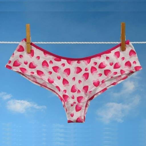 RoseMenthol's profile picture. 安心してください、アイコンは洗濯中ですが、別の穿いてますよ。中の人は、色を好む男ですが助兵衛なこと以外もつぶやきます。お酒と映画が好きです。もちろん女性も女子きｗ