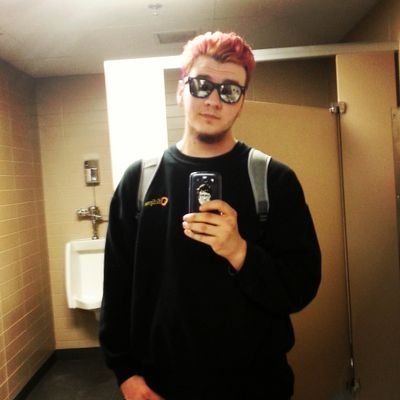 low_n_slowlyfe's profile picture. In school to be an Automotive Tech 🏎 trying to make my own path through life and have adventures along the way