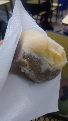 docinhosdaioio's profile picture. TEM BRIGADEIRO, TEM BEIJINHO, TEM CASADINHO, TEM CAJUSINHO....  $2,00 SÓ VIM