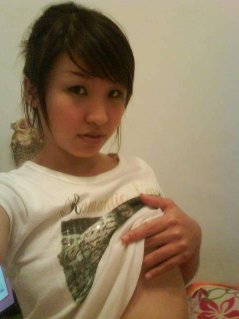 bern_wang4u's profile picture. Looking for a relationship. open to men and women =)