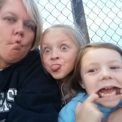 AllieLCrawford's profile picture. 