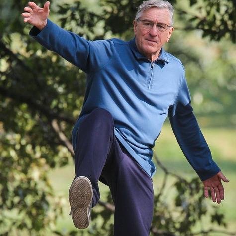 The intern at the @DeAnnaJohnson23 fan-site https://t.co/GGIznZO0a7. No DeNiro, only DeAnna.