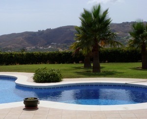 Holiday Home Southern Spain. Mijas mountains garden views golf & golfing, 5 bed villa swimming pool, nr beach & Fuengirola, Gibraltar, Marbella. Airport: Malaga