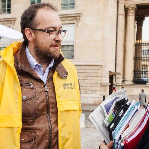 Chargé de plaidoyer armes à Amnesty International France. Mes tweets n'engagent que moi. Retwitter ne veut pas dire cautionner. #SilenceOnArme