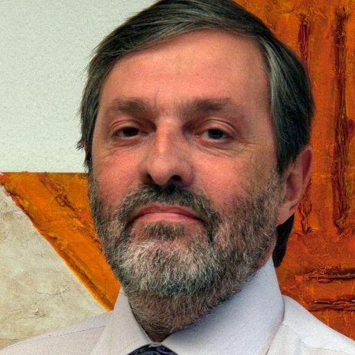Non tollero gli intolleranti, chi pensa che i diritti umani siano per pochi e gli sciacalli. Si dice sia un atteggiamento di sinistra, per me è solo umano.