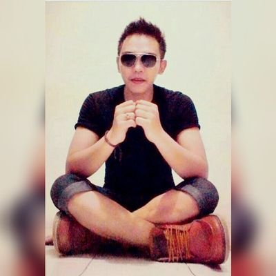 Rendi_Renzi's profile picture. Love a challenge and not a quitter always spirit