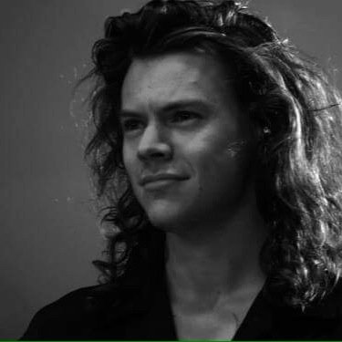 “ il mio idolo è, come dire, quella parte di felicità che non avrei mai provato senza di lui. ” @TizianoFerro @Harry_Styles