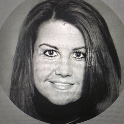 karlaeliz's profile picture. 