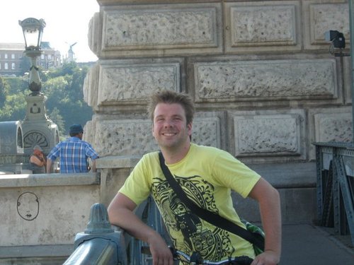 fredbuddingh's profile picture. Utrecht | Creatief  | Blogt over bizarre onwaarheden in het nieuws | Programma-ontwikkeling voor Simpel Media