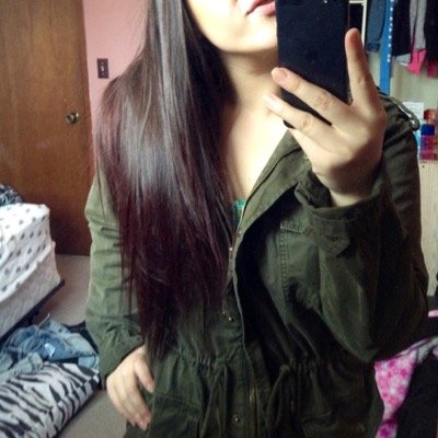 lauradyerr's profile picture. laur