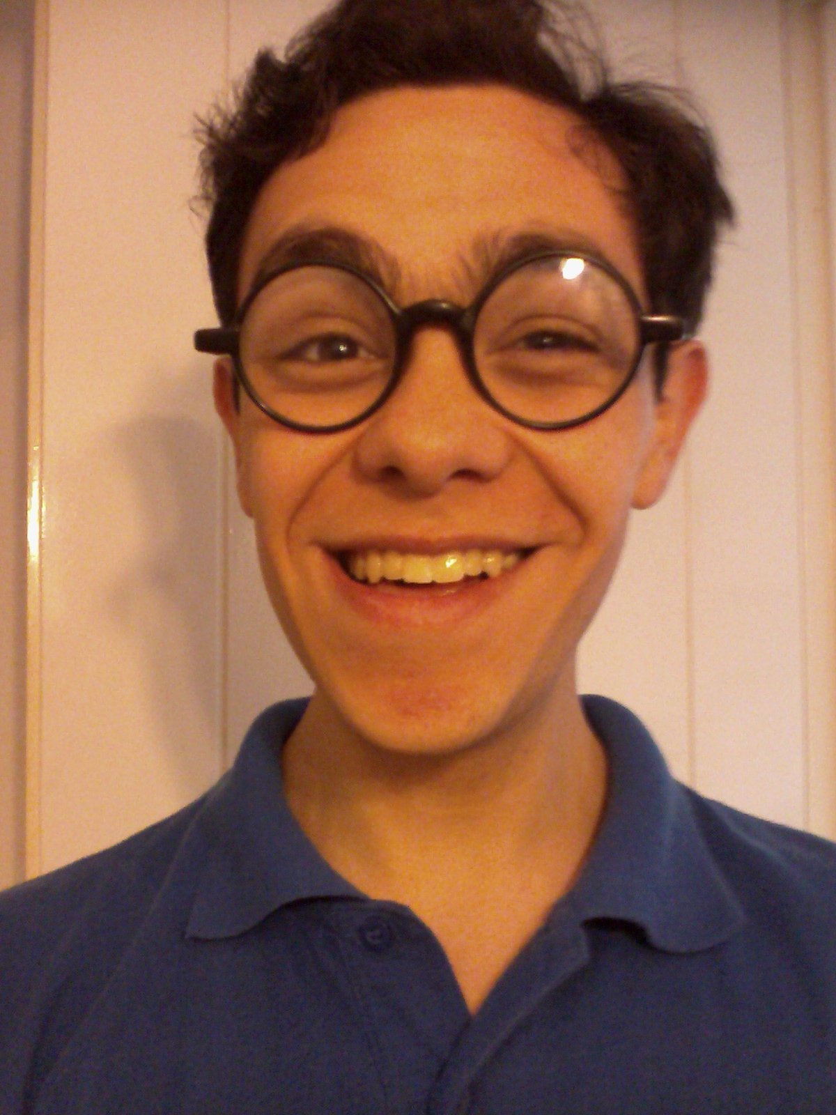 I'm Milton, I like Batman, music (rock and some pop), drawing and writing. I'm here to share tweets, and find out what is happening in the world and universe!