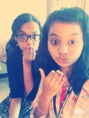 mitzy133's profile picture. 