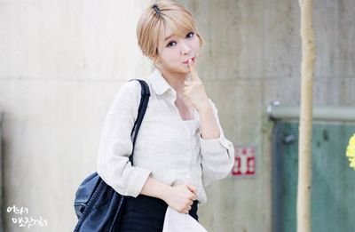 Korea Gwang Ju SeoSeuk Mlddle School Student
대한민국 광주 서석 중학교 학생