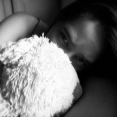 iasminsantos100's profile picture. minha musica favorita e a da larissa manoela a fugir agora ❤ meu ator favorito e o João Guilherme Ávila