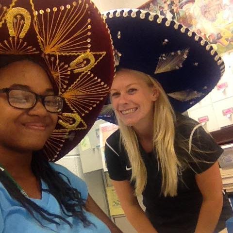 LaSraMerino's profile picture. Former Ms. White 👰🏼🤵🏽turned Señora MERINO 💎😅😅Spanish Teacher//Spanish Club Sponsor//Spanish 2 & 3 //West Potomac High School