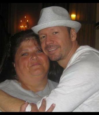 Love my Donnie!!! NKOTB love those boys!!