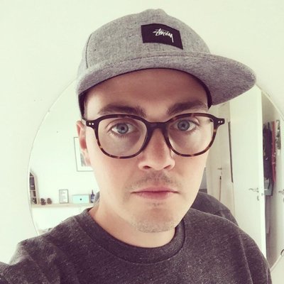 ruggighund's profile picture. Bios are dead, sunsets are real.