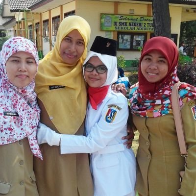 Yessydaa's profile picture. Allah SWT