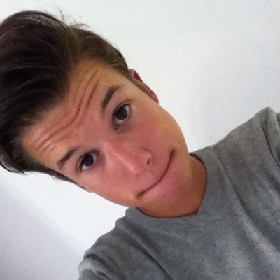 | 16 y/o | youtuber| youtube: https://t.co/6Wg2xh4NJe | Insta: AppleGoldGaming | twitch: AppleGoldGamingLive | Vraag voor FOLLOWBACK |