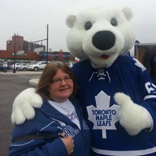 Leafs fan and Jays fan...loves st bernards, and absolutely love the Backstreet Boys.  nana to beautiful ben and malcolm and one on the way