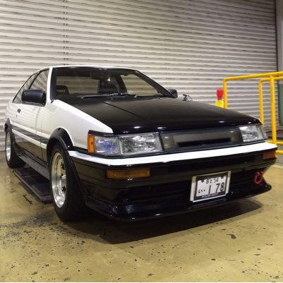 相棒のAE86 LEVIN⚡️21年乗ってま〜す 、B’z大好き✨Bro歴㊗️27年です ✨ (=ﾟωﾟ)ﾉ お気軽にフォローよろしくです！！