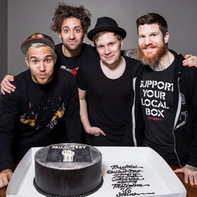 just posting some of my favourite pictures of my favourite band!