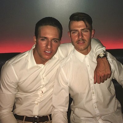 Instagram : bradwellls