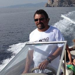 From Working Within The Oil & Gas Industry Into Living A Laptop Lifestyle As An #InternetMarketing #Entrepreneur - Tweeting To Help Others Achieve Their Goals.