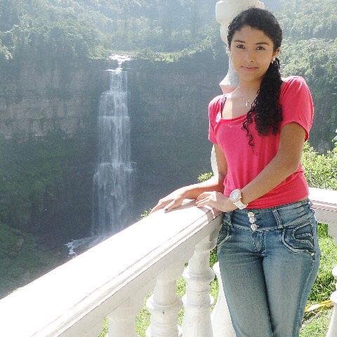 andreagalvis16's profile picture. Una verdadera amiga te putea si es necesario, pero no habla mal de ti a tus espaldas!!!!