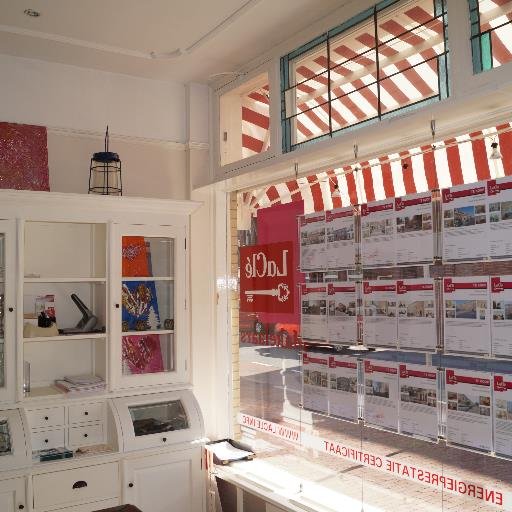 https://t.co/4TmT9UDyLo is u van dienst bij aan- en verkoop van uw woning, aan- en verhuur, taxaties, hypotheken, assurantiën, pensioenen en verkoopstyling.
