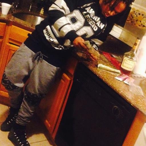 sour_sparka's profile picture. loyalty is thin to me. All i see is enemies.