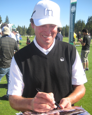 stawamus's profile picture. Over 20 years experience in the autograph hobby!