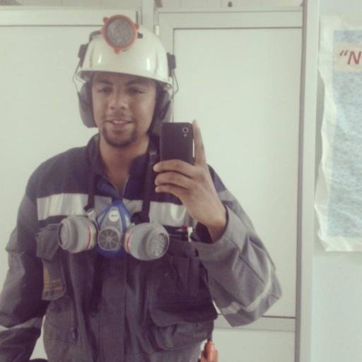 Estudiante de Ingeniería en Minas 

vivir la vida con responsabilidad paso a paso pero disfrutando cada momento ! 

amante del fútbol