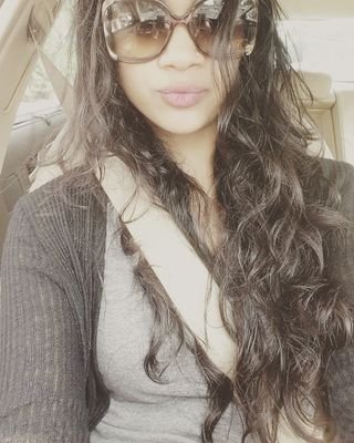 saloneeka's profile picture. 