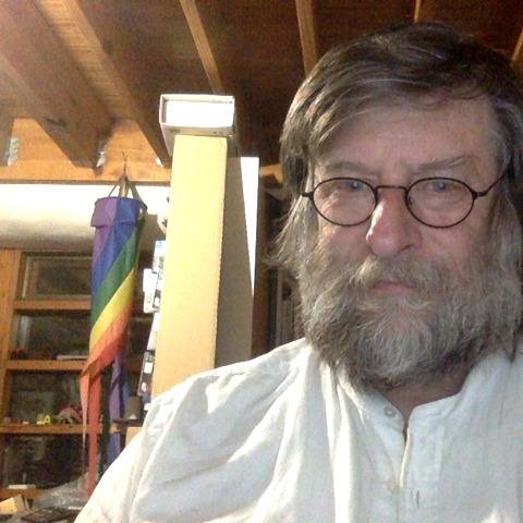 arrow2357's profile picture. Cyclist, Broadcaster and Environmentalist who lives in a straw bale house crammed with SF & Fantasy books.