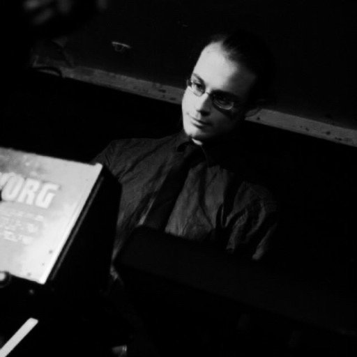 DPhil Student @OxMusicFaculty. Japanese classical music, poetry, society; photography, flowers & fantasy.