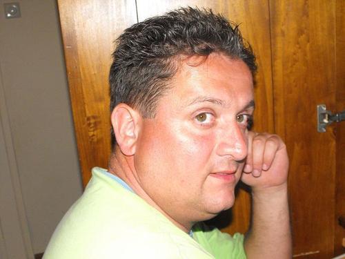 I am Aart, married with Lies.
3 children
working for Klinger - Rotterdam since May 2011 as an Sales Engineer