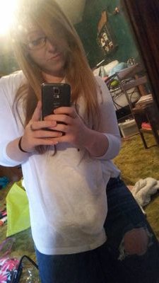 austlynn619's profile picture. Senior.
College Sophmore. 
Gemini. ♊