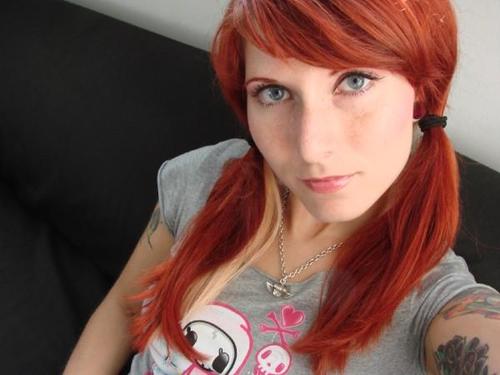 xqueenoffoolsx's profile picture. I'm straight edge. I love my daughters, husband and family more than anything in the world. I like AFI, chocolate, and the Pittsburgh Penguins.