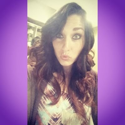 Shaina__Marie's profile picture. Be you. The right people will love you for it. Never change for someone else. Never be anything except yourself. If people don't like that, fuck them.